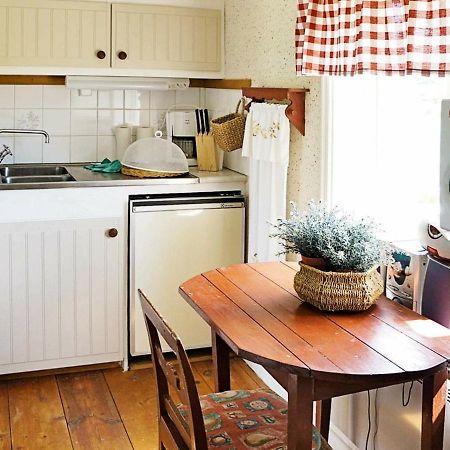 4 Person Holiday Home In Ankarsrum Hult  Extérieur photo
